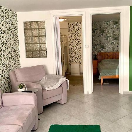 Nefelejcs Apartmanhaz เจเนชดิแอช ภายนอก รูปภาพ