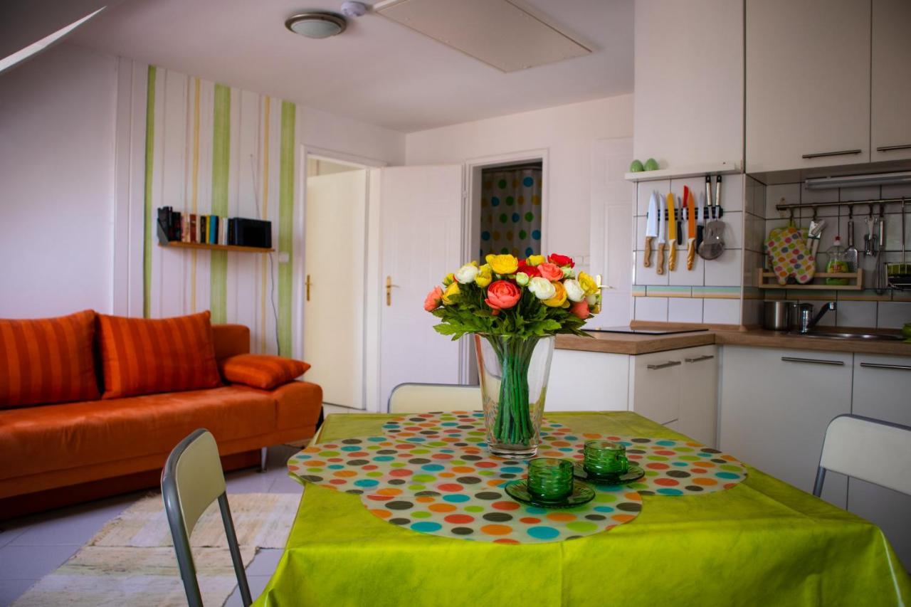 Nefelejcs Apartmanhaz เจเนชดิแอช ภายนอก รูปภาพ