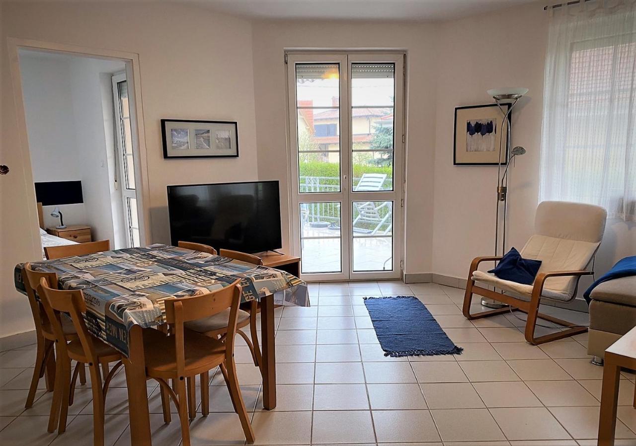 Nefelejcs Apartmanhaz เจเนชดิแอช ภายนอก รูปภาพ