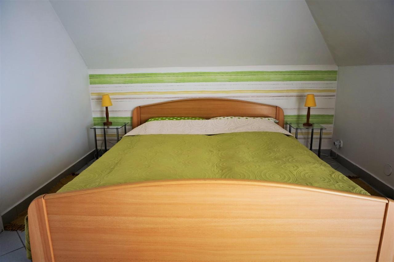 Nefelejcs Apartmanhaz เจเนชดิแอช ภายนอก รูปภาพ