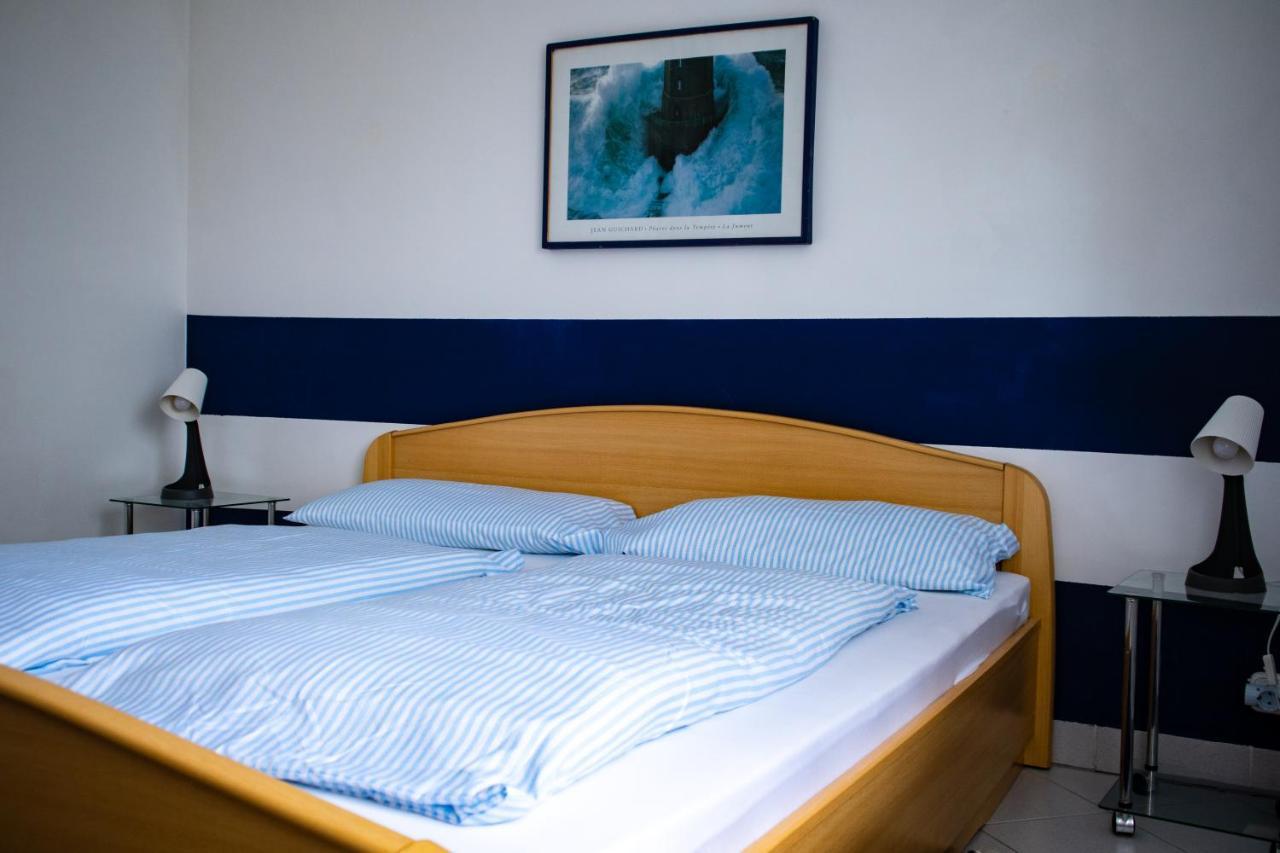 Nefelejcs Apartmanhaz เจเนชดิแอช ภายนอก รูปภาพ
