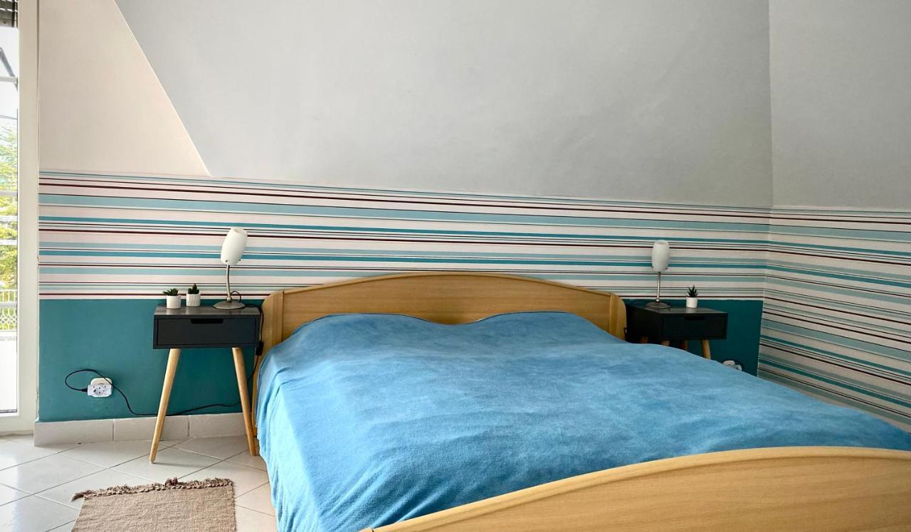 Nefelejcs Apartmanhaz เจเนชดิแอช ภายนอก รูปภาพ