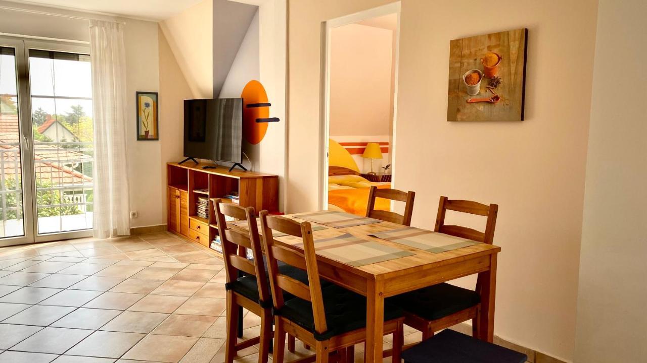 Nefelejcs Apartmanhaz เจเนชดิแอช ภายนอก รูปภาพ